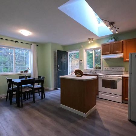Countryroad Cozy 2Bedrooms Suite2 Nanaimo Ngoại thất bức ảnh
